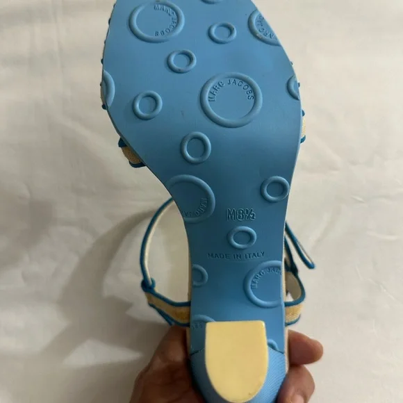 MAC Jacobs Canvas Blue and Cream Pattern Strappy Heel Sandals Size 8.5 - Picture 5 of 8